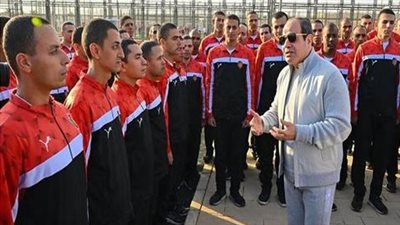 الرئيس السيسي يهنئ طلاب الأكاديمية العسكرية بحلول شهر رمضان المبارك