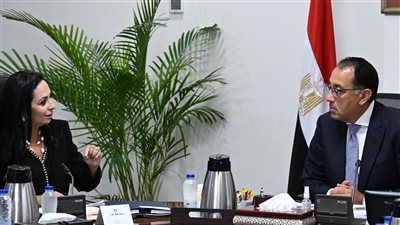 وزيرة التضامن تستعرض ملف حصر التكلفة الاقتصادية لأعداد اللاجئين والوافدين بمصر