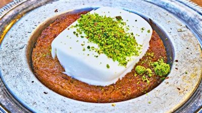 طريقة ألذ كنافة بالجبنة وقطايف محشية بالمكسرات في المنزل