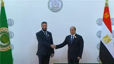 السيسي يستقبل نظيره أحمد الشرع بمقر انعقاد القمة العربية فى القاهرة