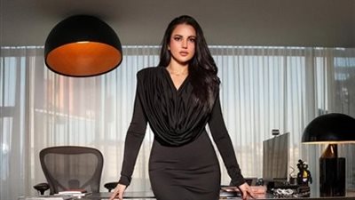 من جلسة تصوير إلى السجادة الحمراء.. درة توثق الحكاية الفلسطينية بكاميرتها