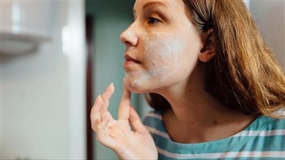 تخلصي من حب الشباب بوصفات طبيعية فعالة.. استعدي للعيد