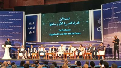 محمد صبحي يفتح النار على «ورش الكتابة».. أهدرت قيمة الدراما المصرية