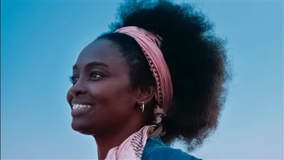 عرض عالمي أول لفيلم«سماء بلا أرض» للمخرجة أريج السحيري في مهرجان كان