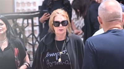 حضور لافت من منى الشاذلي ويسرا وإلهام شاهين في وداع وليد مصطفى