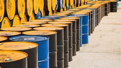 تراجع أسعار النفط اليوم الخميس وسط تصاعد التوترات في الشرق الأوسط 