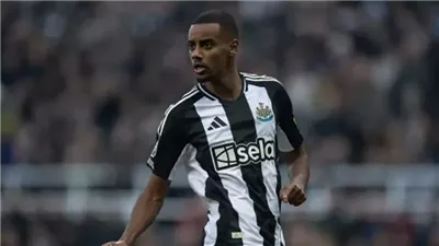 مفاجأة في تشكيل نيوكاسل.. غياب الهداف الأول قبل قمة أرسنال