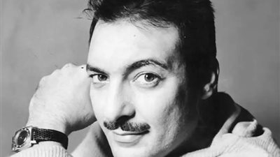 «دنجوان السينما المصرية».. ما لا تعرفه عن الوسيم «رشدي أباظة»