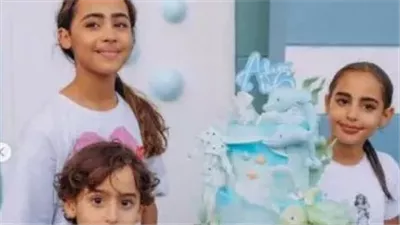 ظهور عائلي مفاجئ.. أبناء تامر حسني يشاركونه التمثيل لأول مرة في «ريستارت»