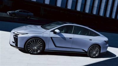 لكزس ES تنطلق بتصميم رياضي أنيق وتقنيات متطورة من فئة السيدان