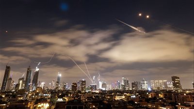 إيران تعلن عن موجة جديدة من الهجمات الصاروخية على إسرائيل