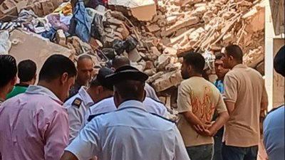 كابوس الانهيارات يتواصل.. عقار رابع يدخل دائرة الخطر وحدائق القبة تستغيث