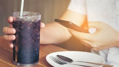 أطباء يحذرون: مشروبات يومية تُضعف القلب وتضاعف خطر الجلطات 