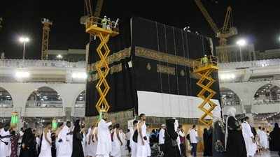 تغيير كسوة الكعبة 1447 هـ.. شعائر تتجدد كل عام وتحمل عبق التاريخ