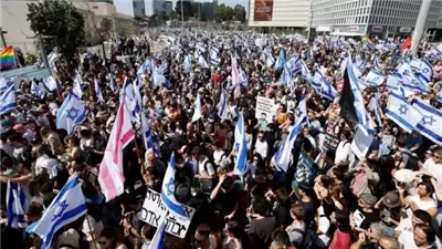  الإسرائيليين يتظاهرون في تل أبيب للمطالبة بوقف حرب غزة وصفقة تبادل أسرى