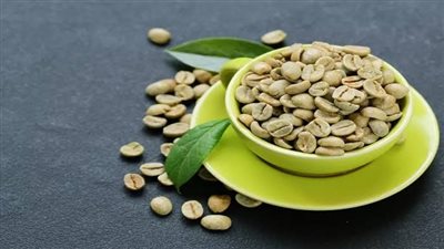السر في الحبوب النيئة.. كيف تساعدك «القهوة الخضراء» على التخسيس؟