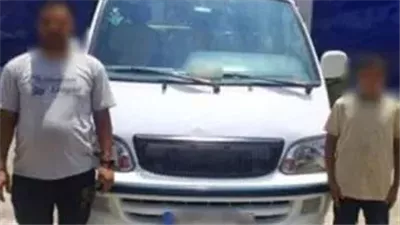 الشرقية تشتعل غضبا بعد ظهور طفل يقود ميكروباص وسط الشارع.. والداخلية تتدخل