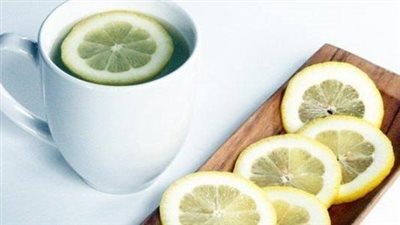 رغم شهرته في التنحيف.. فئات يجب أن تبتعد عن شرب ماء الليمون 