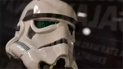 «خوذة حرب النجوم» بـ256 ألف دولار في مزاد سان دييجو كوميك كون