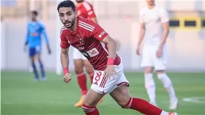 كريم فؤاد يحسم صراع الجبهة اليسرى في الأهلي قبل مواجهة مودرن سبورت