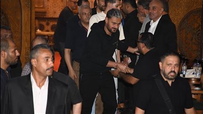 رامز جلال وإدوارد.. نجوم الفن يشاركون في عزاء الراحل سيد صادق
