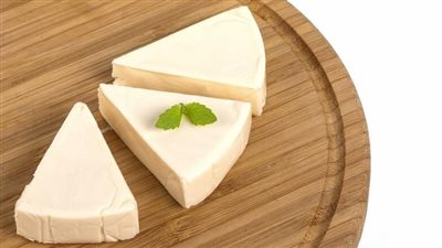 تحذير صحي.. «الجبن المثلثات» تحمل مخاطر خفية تهدد صحتك