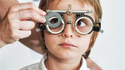 هل يزداد «الاستجماتيزم» سوءًا مع العمر؟.. نصائح فعالة للحفاظ على صحة عينيك