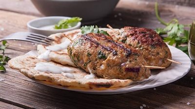 طريقة عمل كفتة البطاطس بالدجاج.. أكلة سريعة وخفيفة لعشاء صيفي لذيذ 