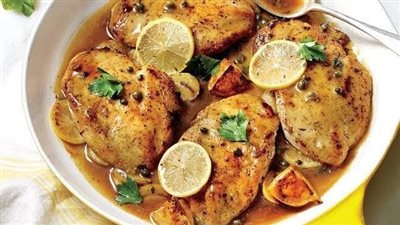 لعشاء لذيذ وصحي.. «دجاج مشوي» مع صلصة الثوم والأعشاب