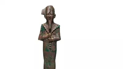 مزادات عالمية تبيع قطع أثرية مصرية نادرة.. و«أوزيريس» يتصدر المشهد