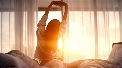 «عادة الناجحين».. كيف ينعكس الاستيقاظ في الخامسة صباحًا على يومك؟