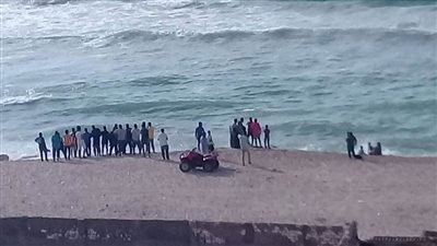 فيديوهات وصراخ.. لحظات مرعبة لغرق 6 طالبات في شاطئ أبو تلات بالإسكندرية