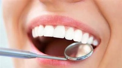 «مفتاح ابتسامتك المشرقة».. أطعمة تحافظ على صحة الأسنان وأخرى تدمرها