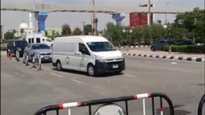 وصول جثمان المطرب عمرو ستين إلى مسجد الشرطة بالشيخ زايد