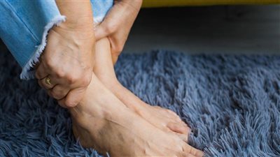 علامات مبكرة تكشف خطر «انسداد شرايين الساقين»