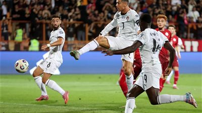 رونالدو يفض الشراكة مع ميسي ويقترب من إنجاز تاريخي في تصفيات المونديال