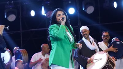 أمينة تحتفل باليوم الوطني السعودي وسط أجواء ساحرة