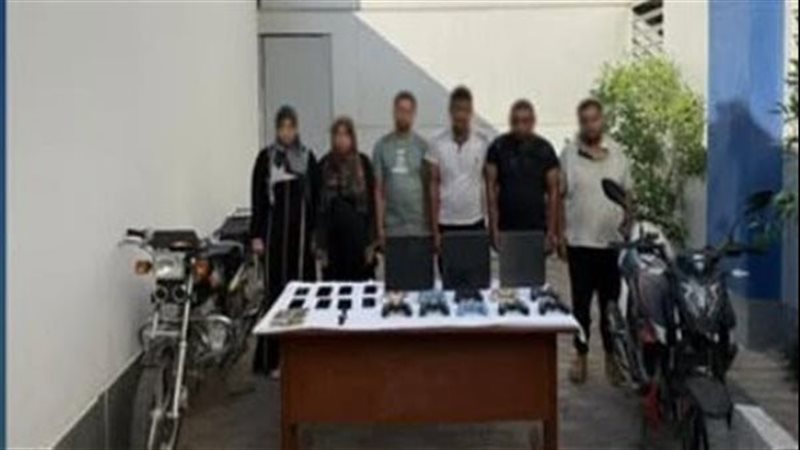 المتهمون والمضبوطات
