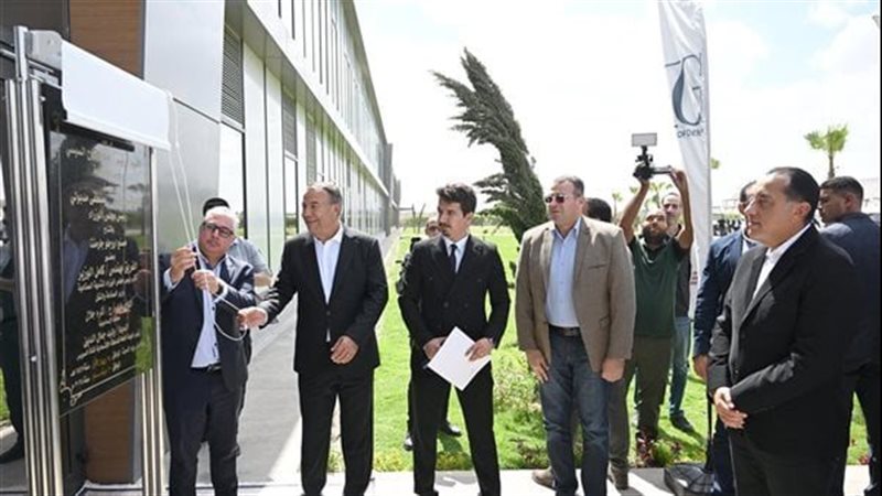 رئيس الوزراء يفتتح