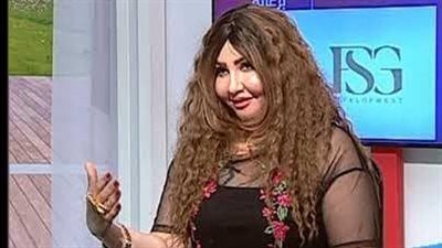 النيابة تأمر بضبط وإحضار المذيعة إنجي حمادة بتهمة بشعه