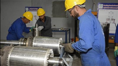 وزير الإنتاج الحربي.. الطلمبات الغاطسة إنجاز صناعي مصري جديد