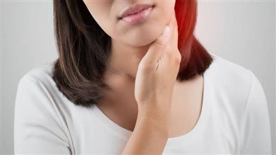 علامات «اضطراب الغدة الدرقية» على الجلد والشعر والأظافر 