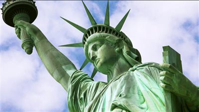 النحات الفرنسي بارتولدي وصناعة أشهر أيقونة عالمية.. تمثال الحرية