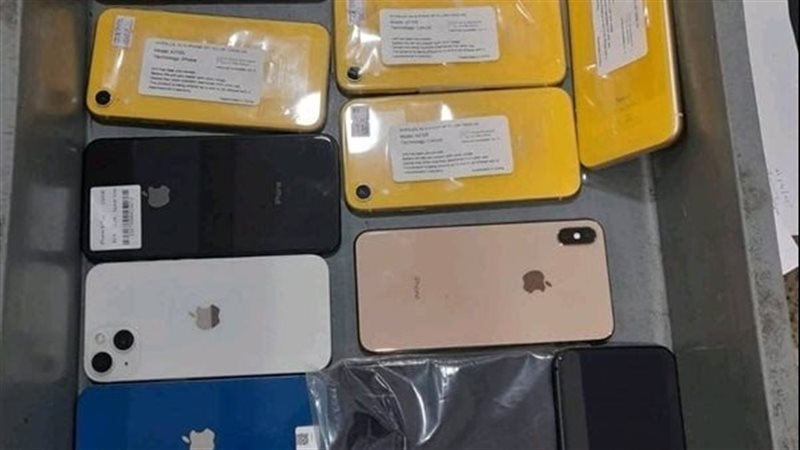 هواتف آيفون مهربة