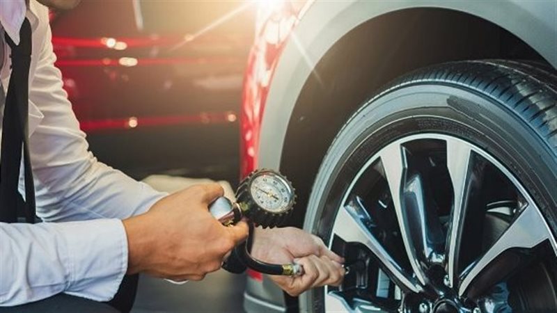 فحص الإطارات 