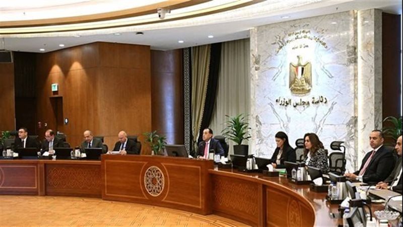 رئيس الوزراء خلال