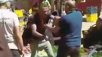 ضبط متهم حاول طعن مواطن بسوق عام