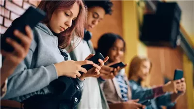 كيف تؤثر السوشيال ميديا على الصحة النفسية والاجتماعية