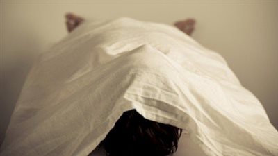 هل يسمع الميت بكاء أهله قبل دفنه؟