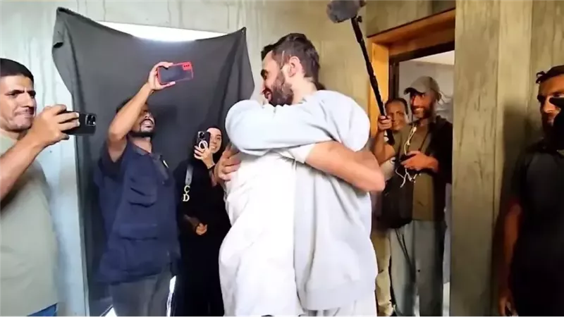 الفلسطيني شادي أبو